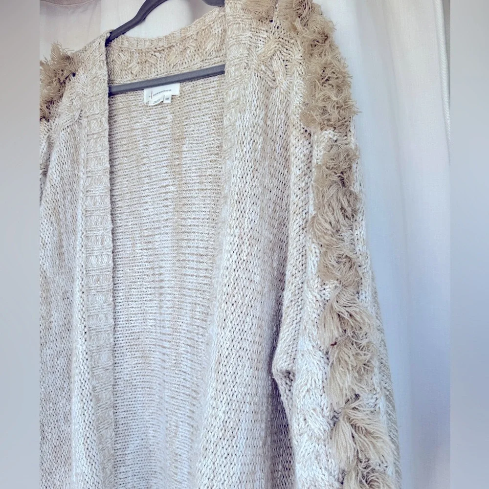 Anthropologie Boho oversized long fringe sweater. One size - Picture 8 of 11